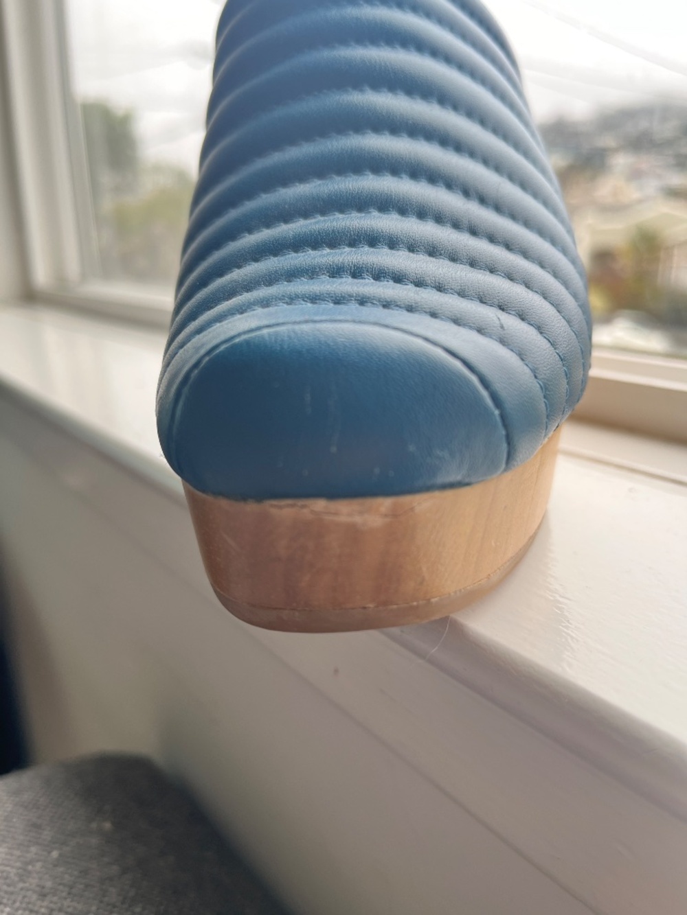 Beklina Ribbed Clogs, Size 7.5 - Picture 16 of 16